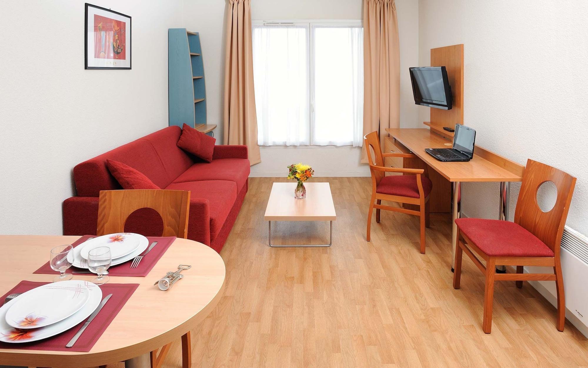 Séjours&Affaires Reims Clairmarais Exterior foto