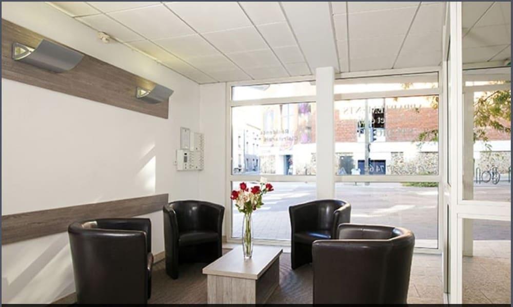 Séjours&Affaires Reims Clairmarais Exterior foto
